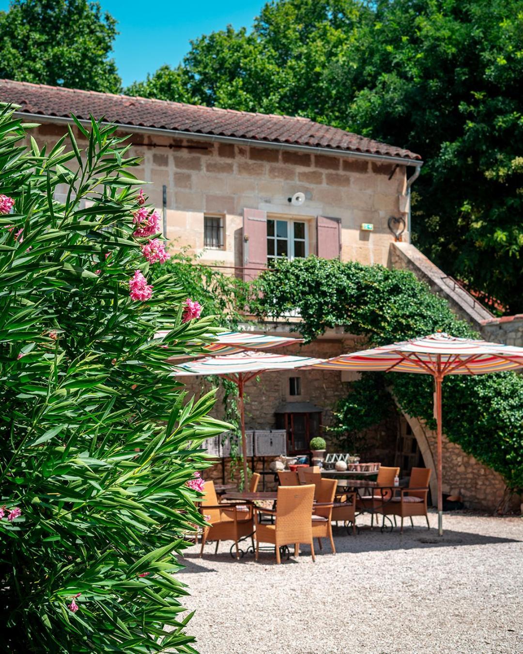 Mas Des Comtes De Provence Hotel Tarascon Exterior foto