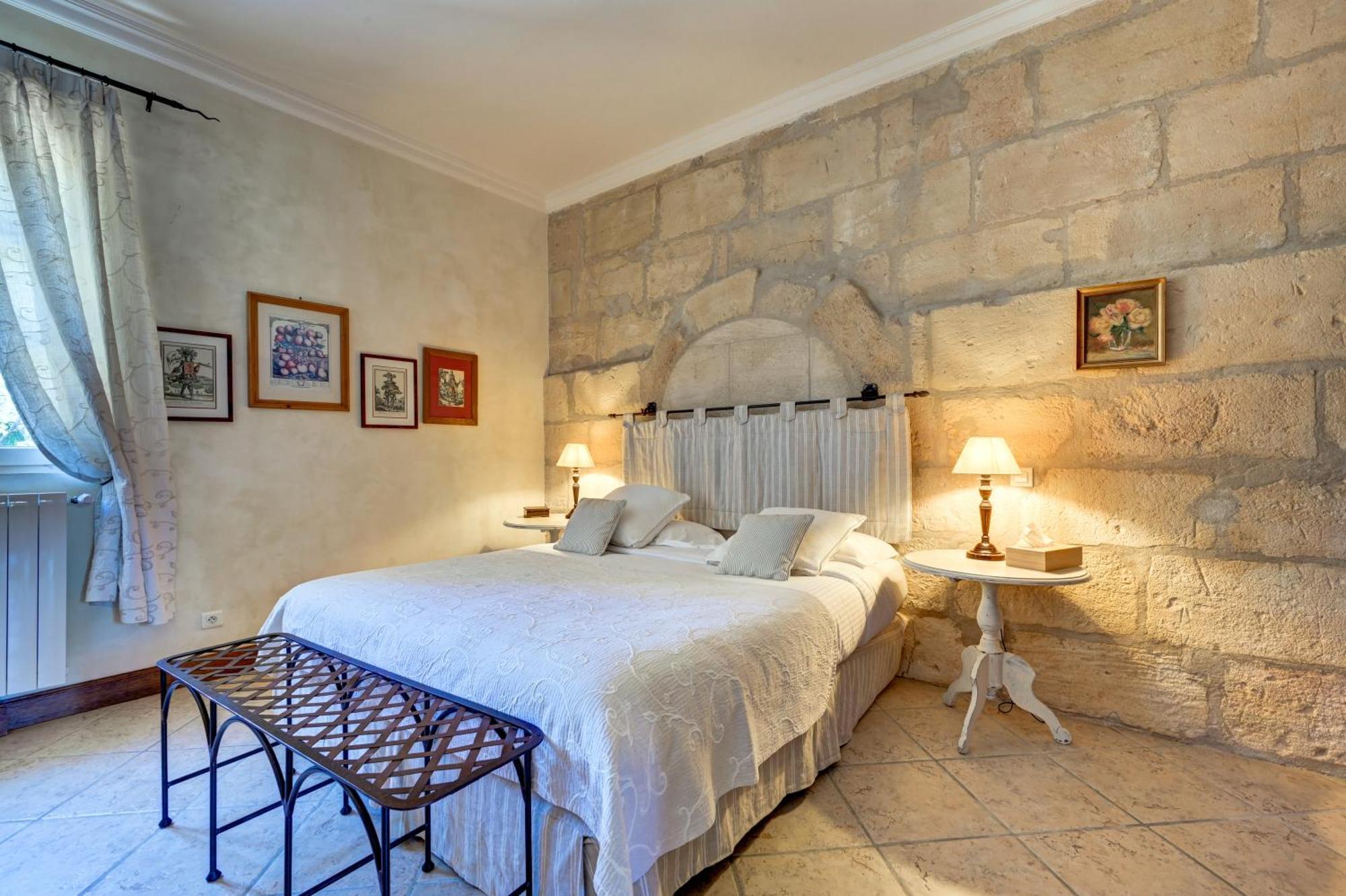 Mas Des Comtes De Provence Hotel Tarascon Exterior foto