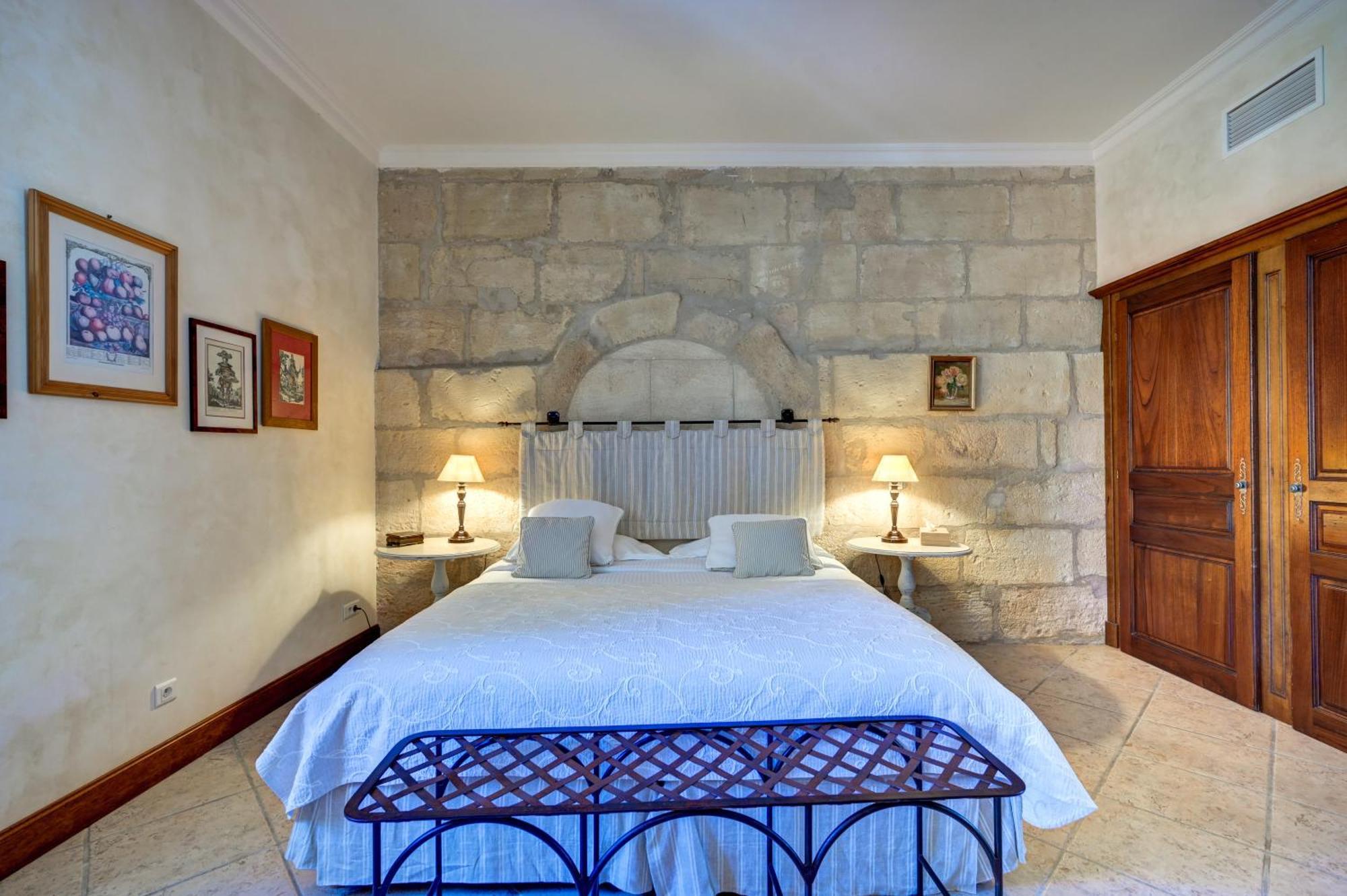 Mas Des Comtes De Provence Hotel Tarascon Exterior foto